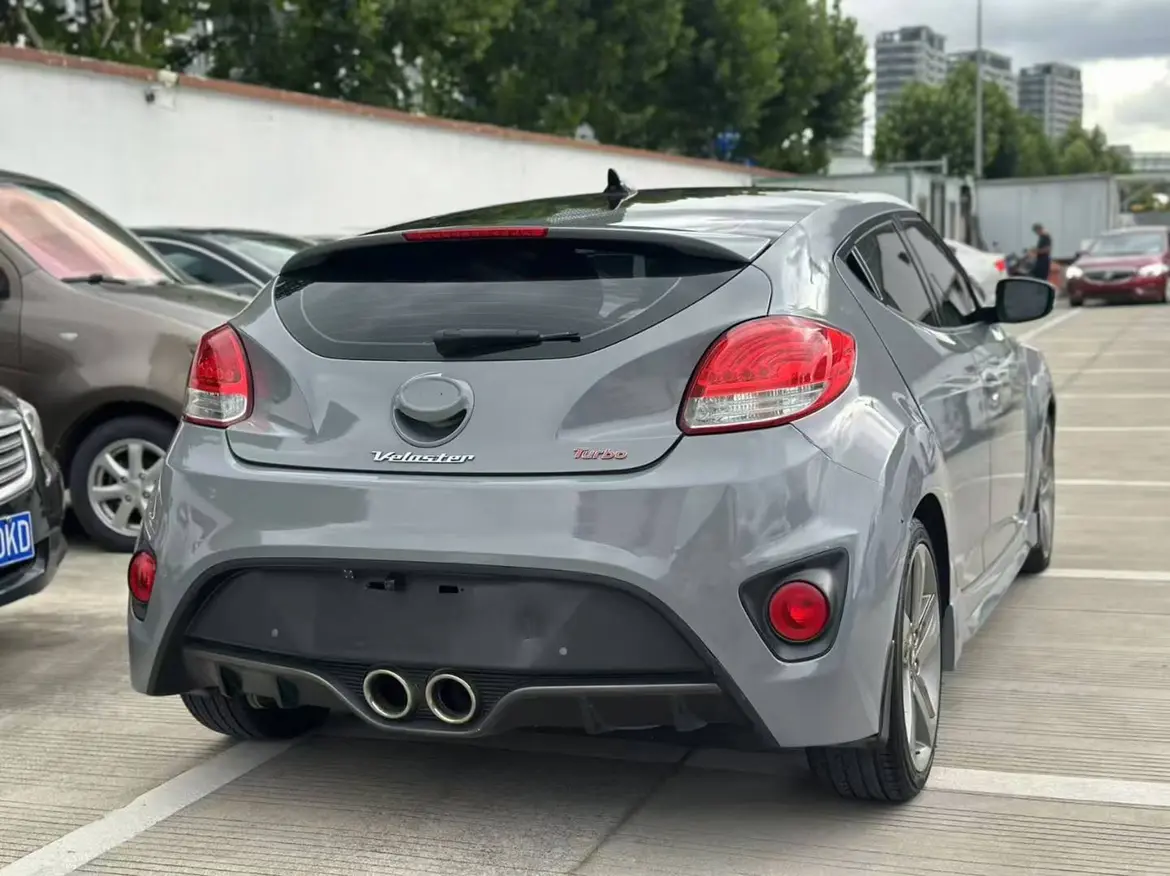 Hyundai Veloster
