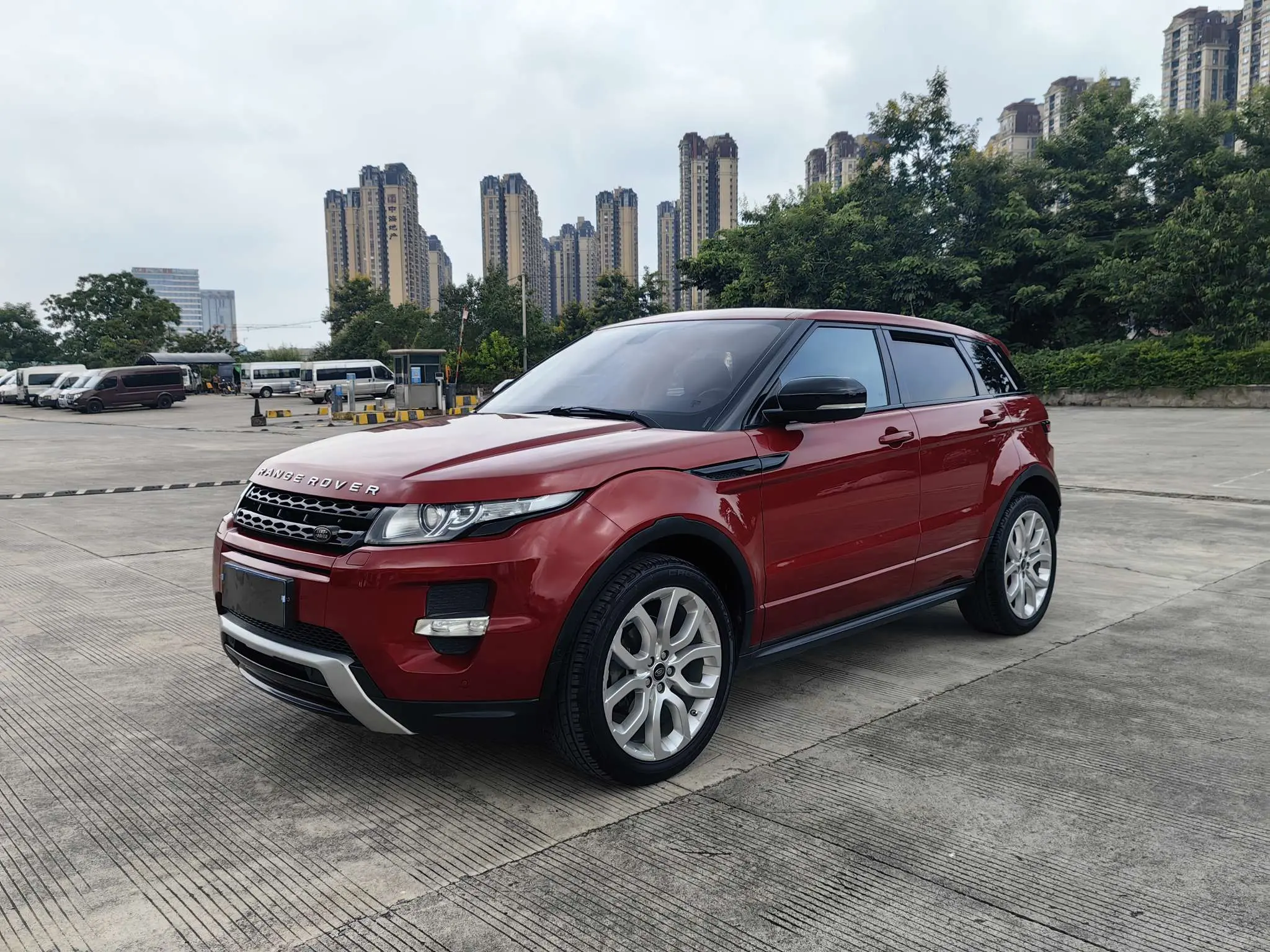 Land Rover Range Rover Evoque (imported)
