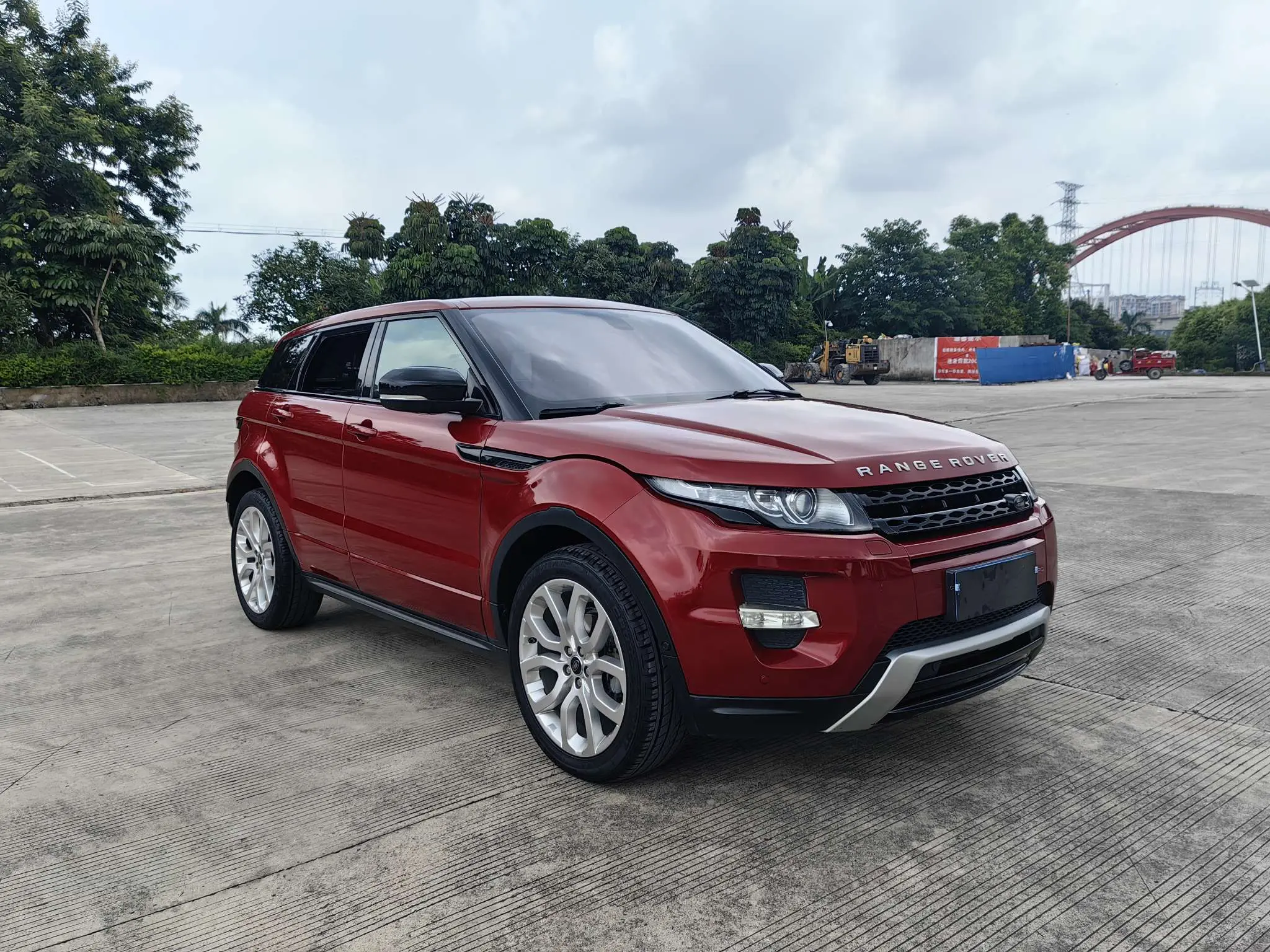 Land Rover Range Rover Evoque (imported)