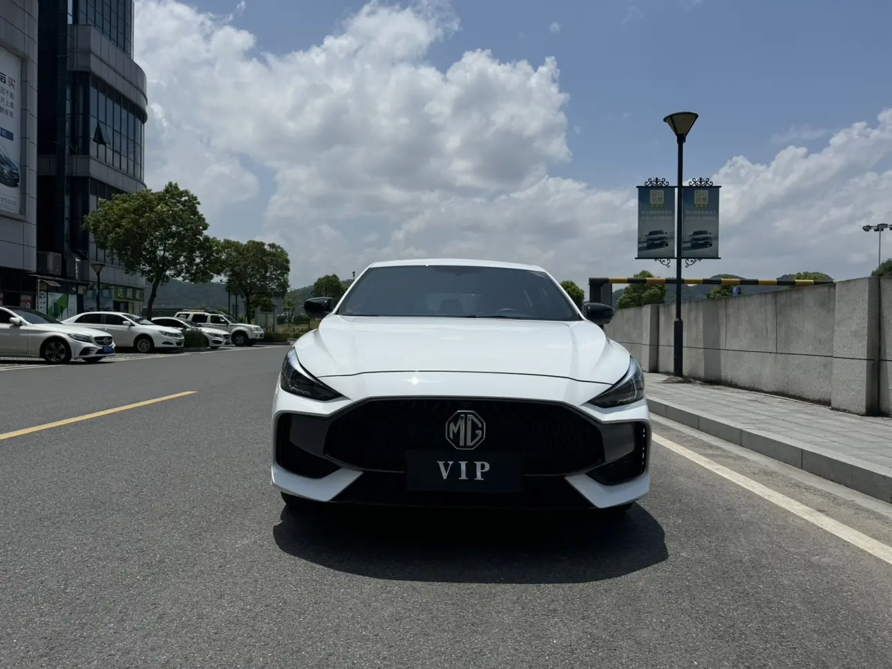 MG 5  из Китая