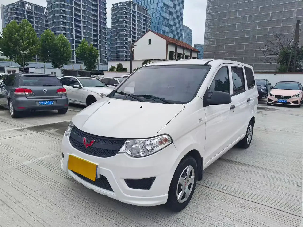 Wuling Hongguang  из Китая