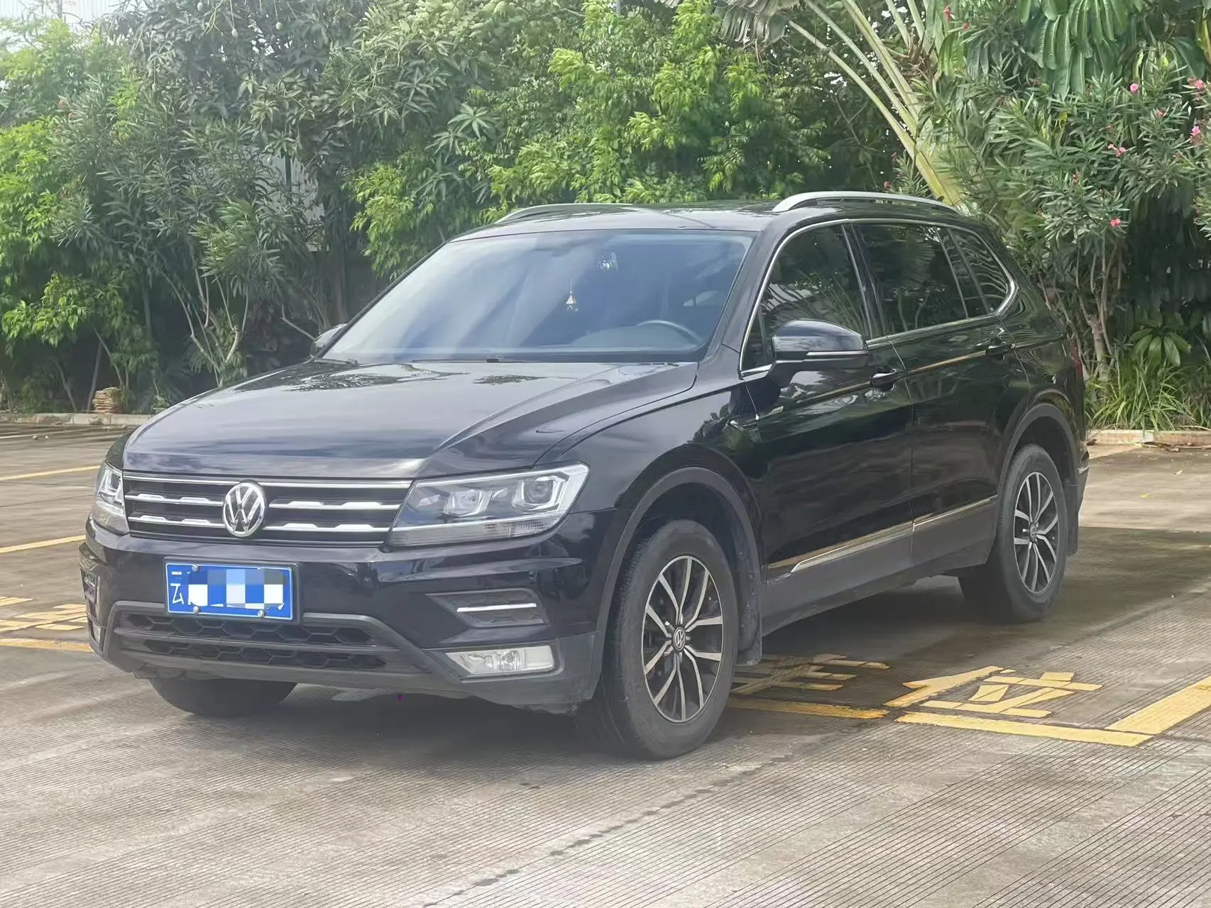 Volkswagen Tiguan L