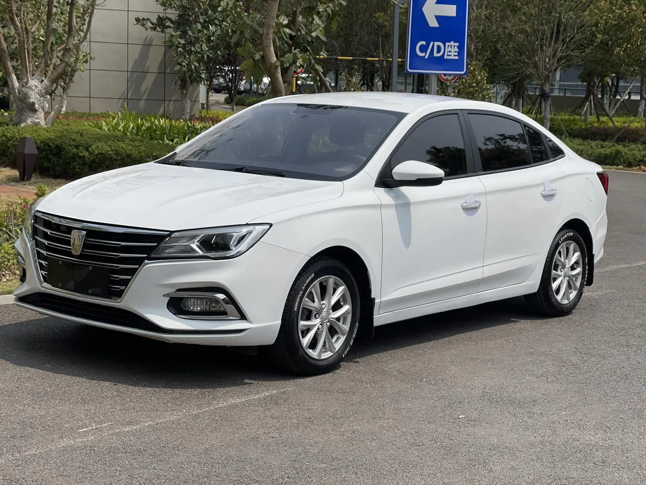 Roewe i5  из Китая