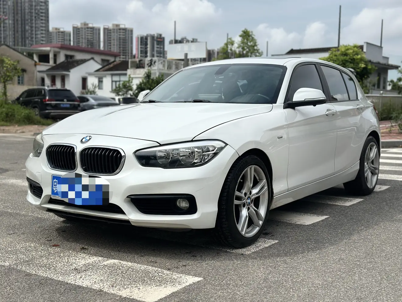 BMW 1 Series (imported)