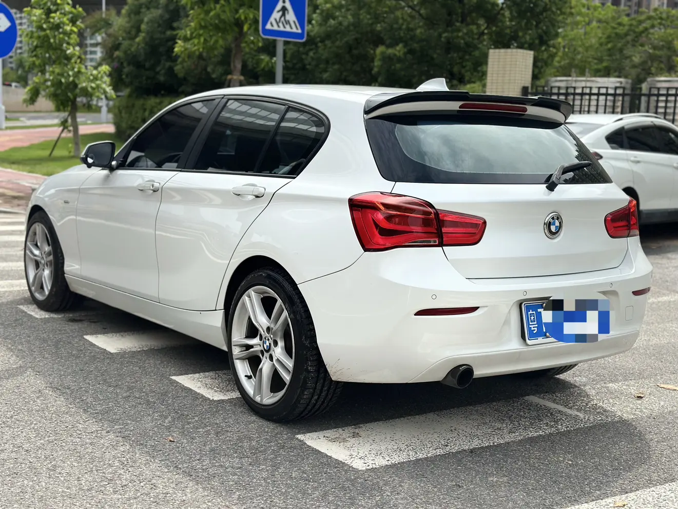 BMW 1 Series (imported)