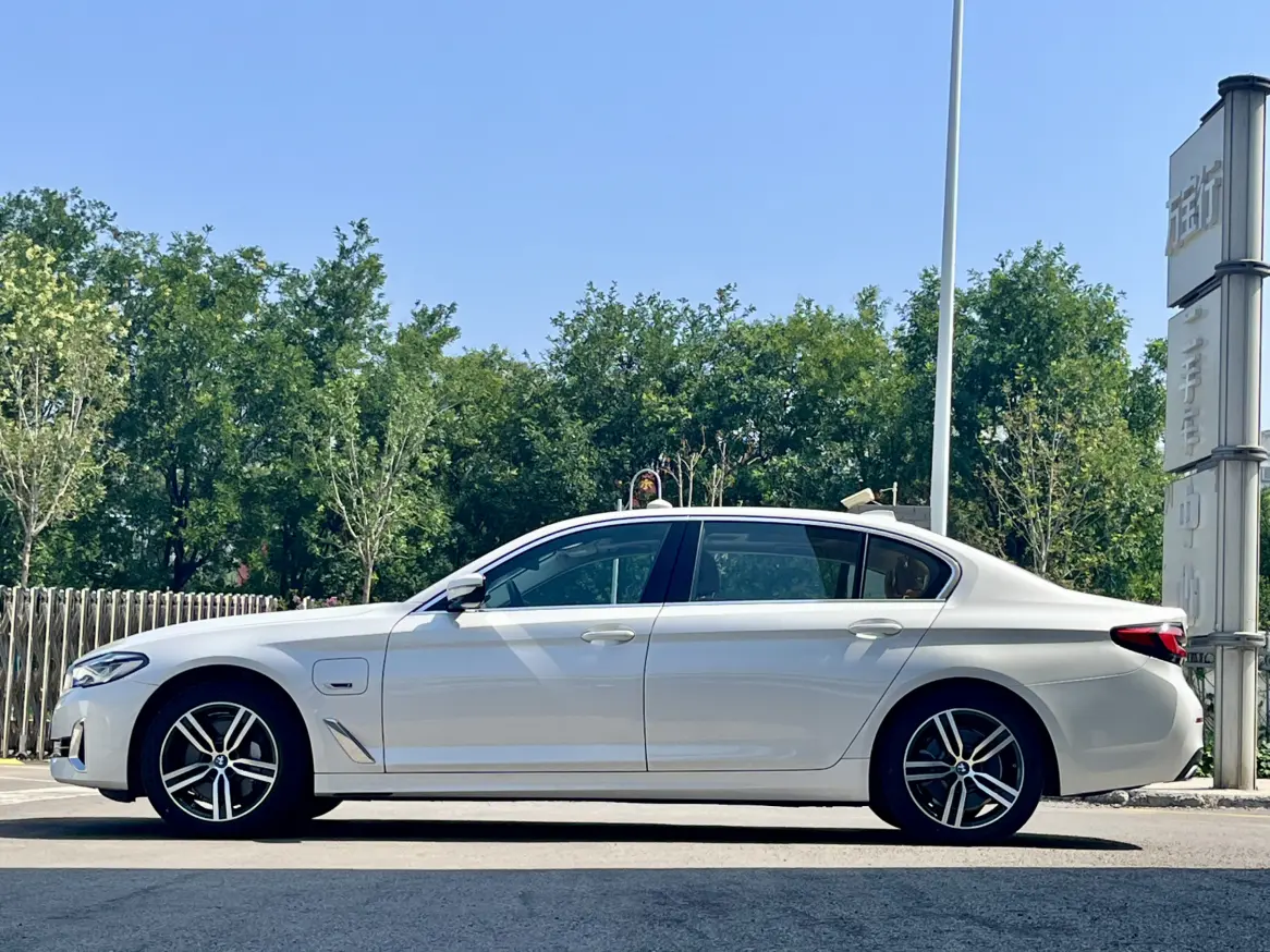 BMW 5 Series PHEV