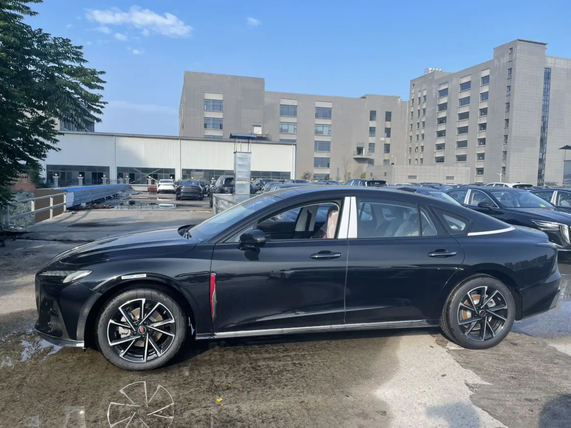 Hongqi H6