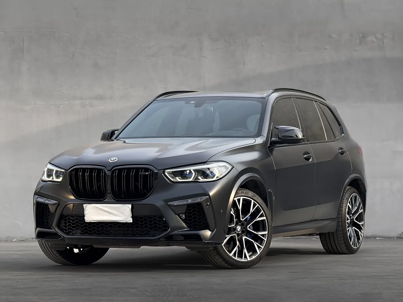 BMW X5M  из Китая