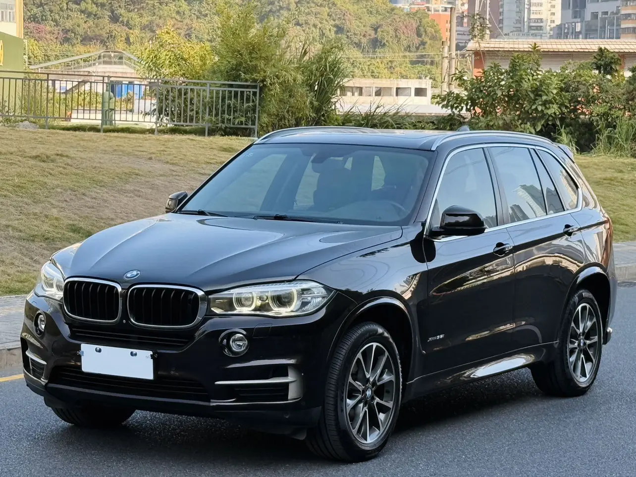 BMW X5 (imported)