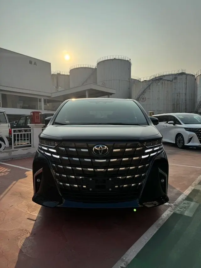 Toyota Crown Wellfire