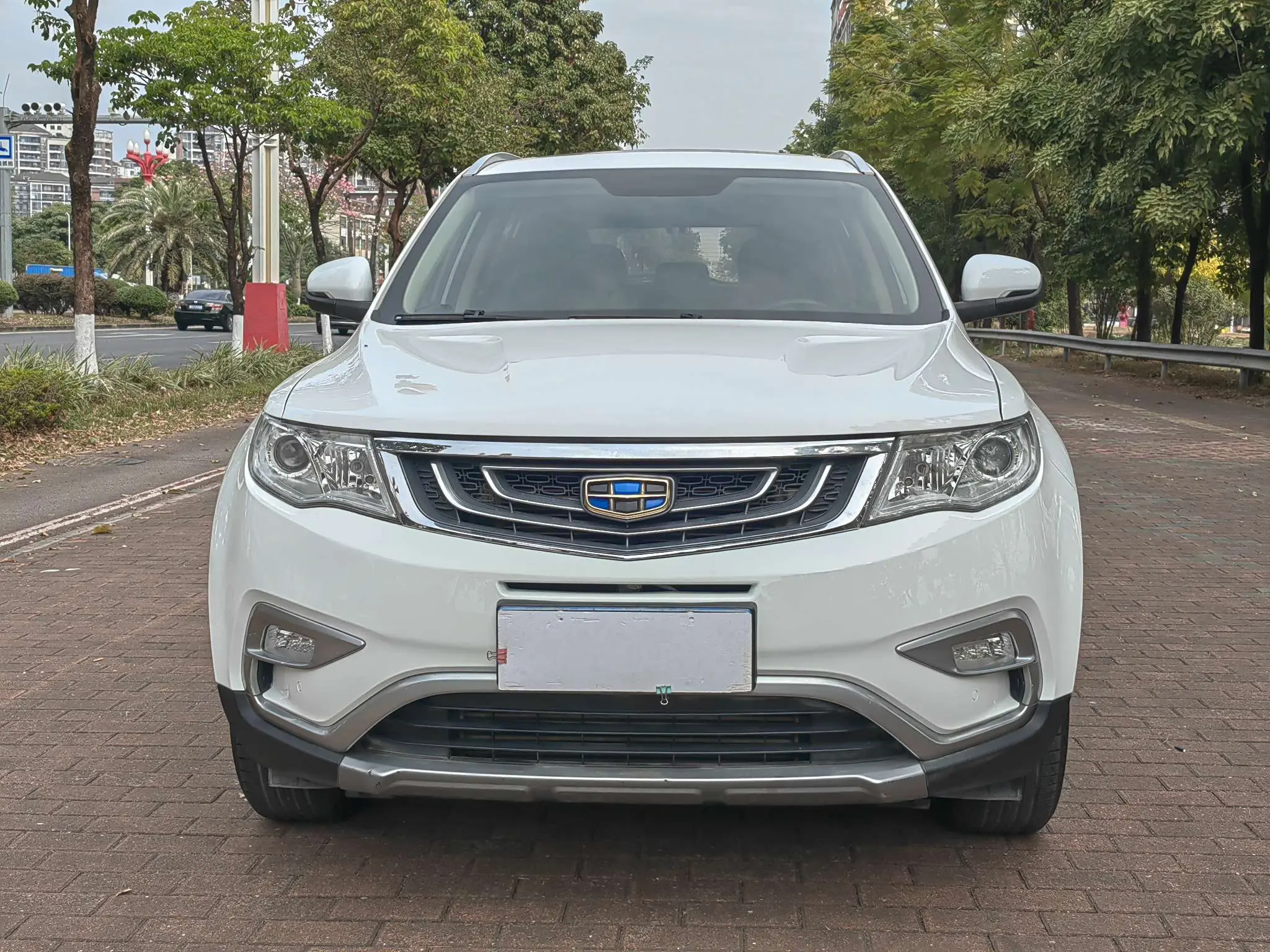 Geely Atlas