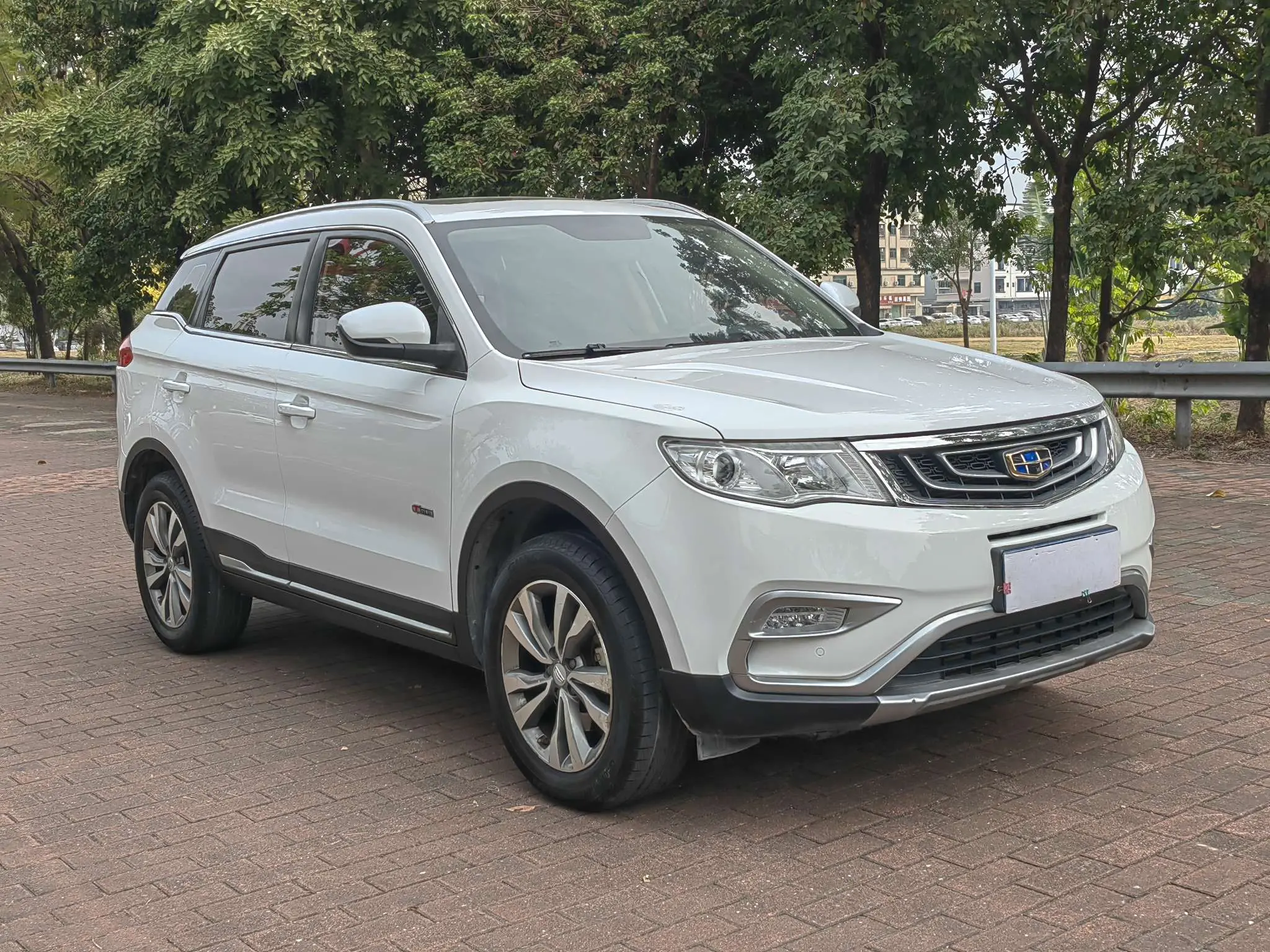 Geely Atlas