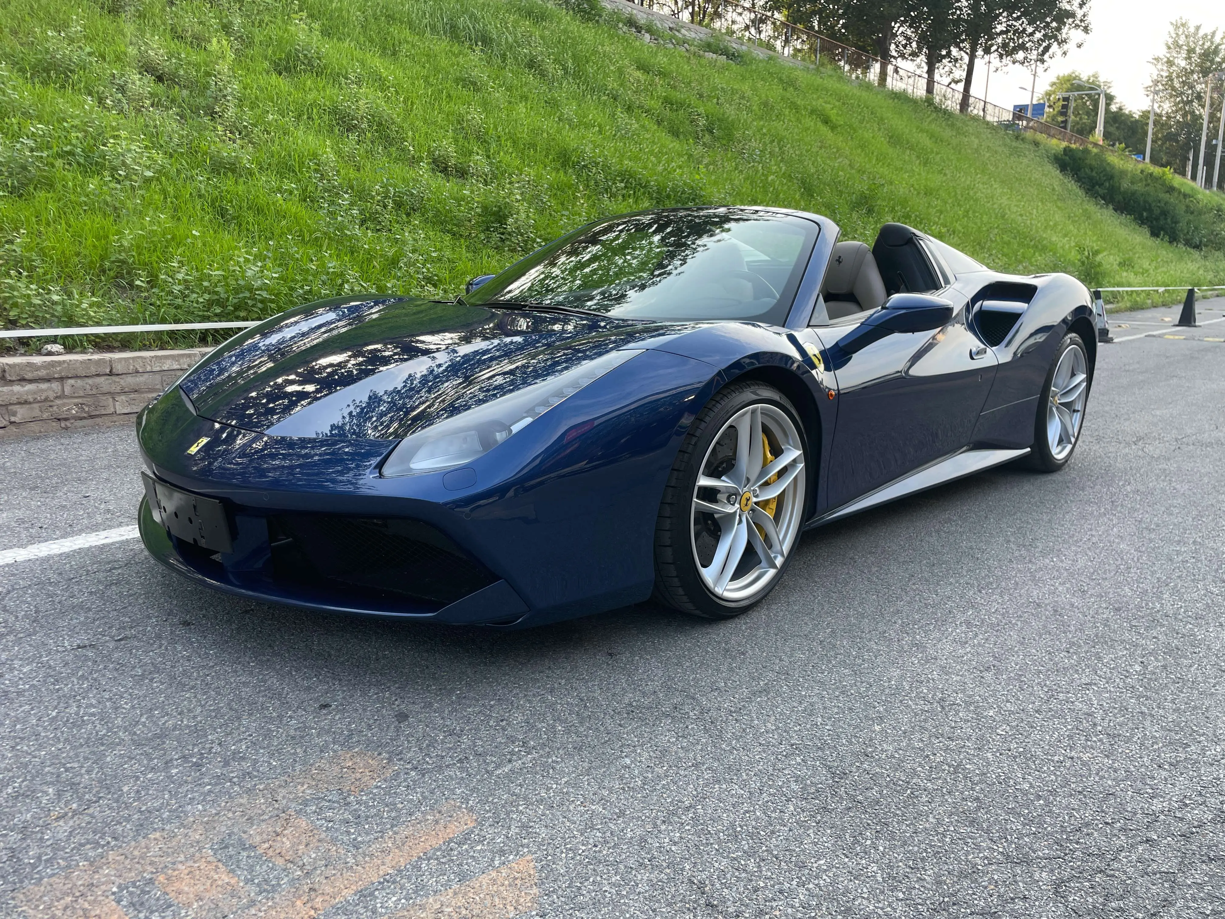 Ferrari 488  из Китая