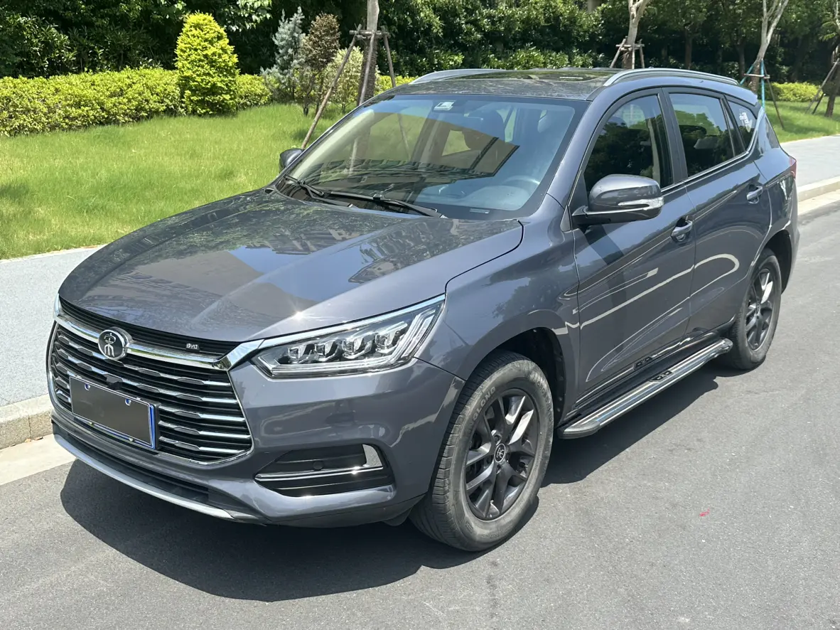 BYD Song  из Китая