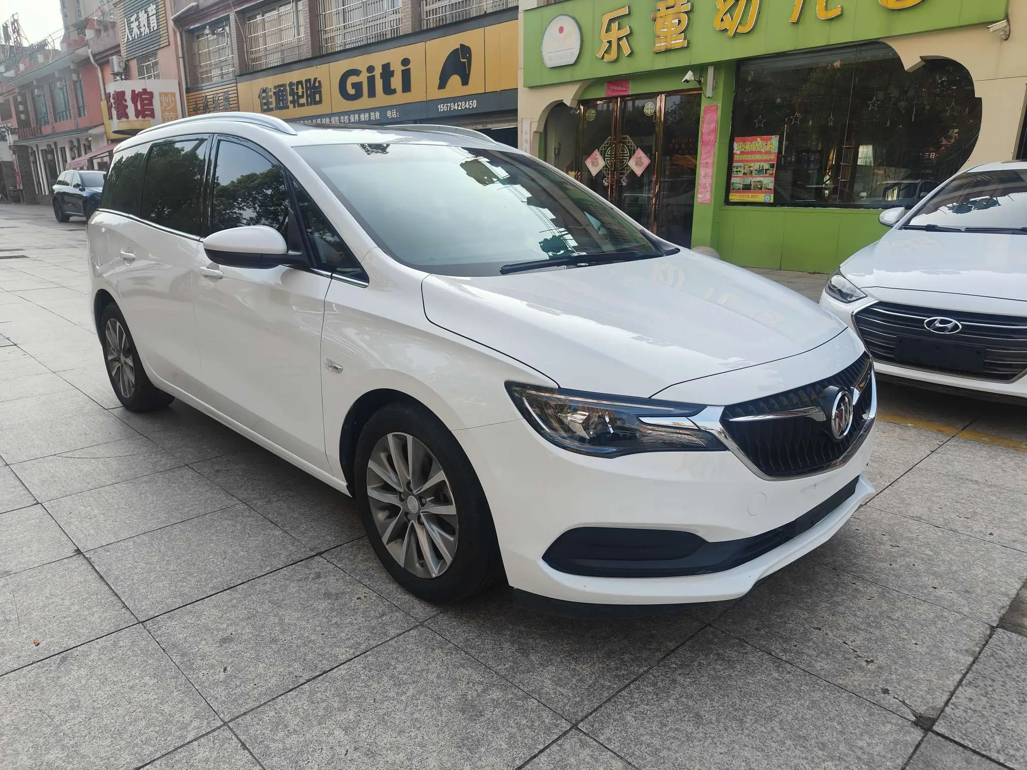 Buick GL6