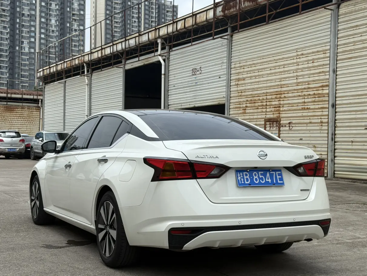 Nissan Altima