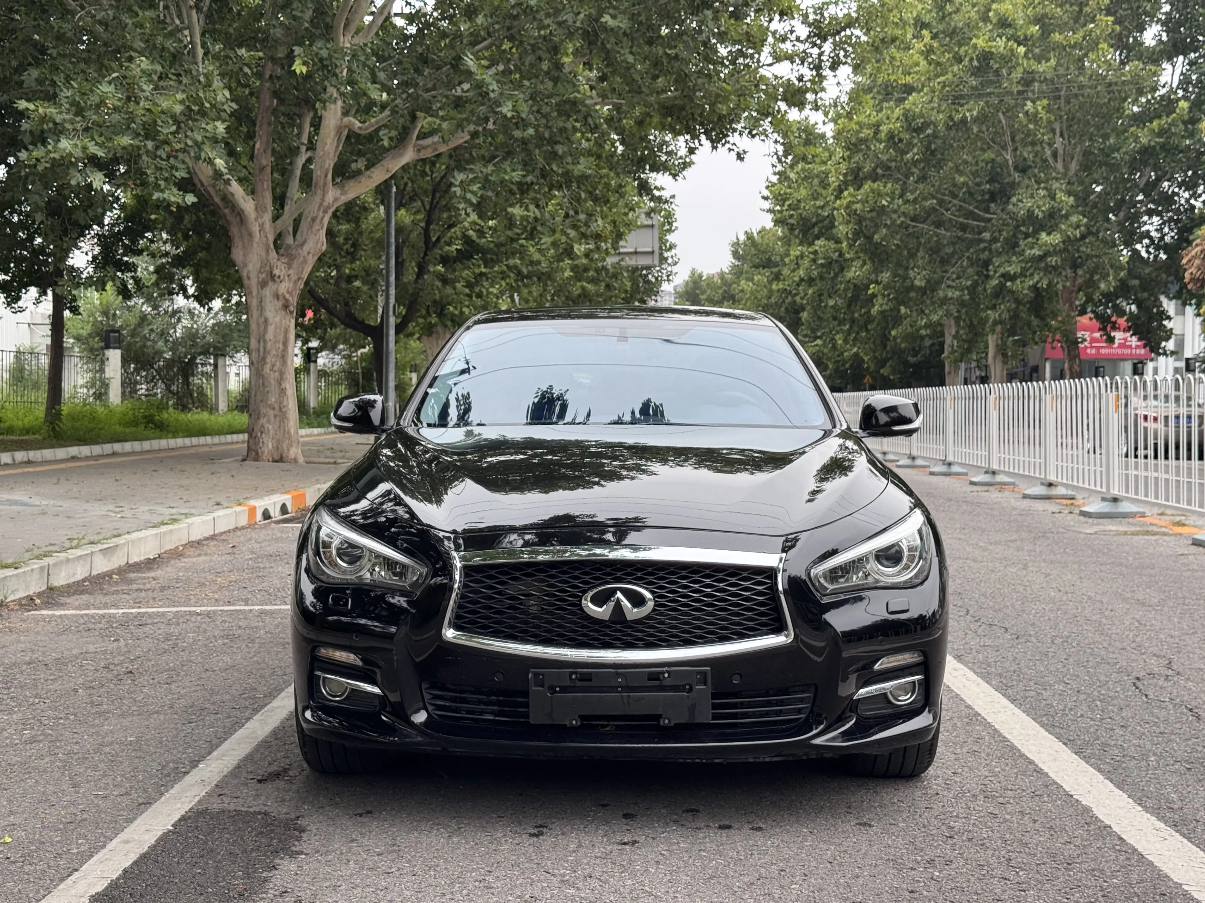 Infiniti Q50L