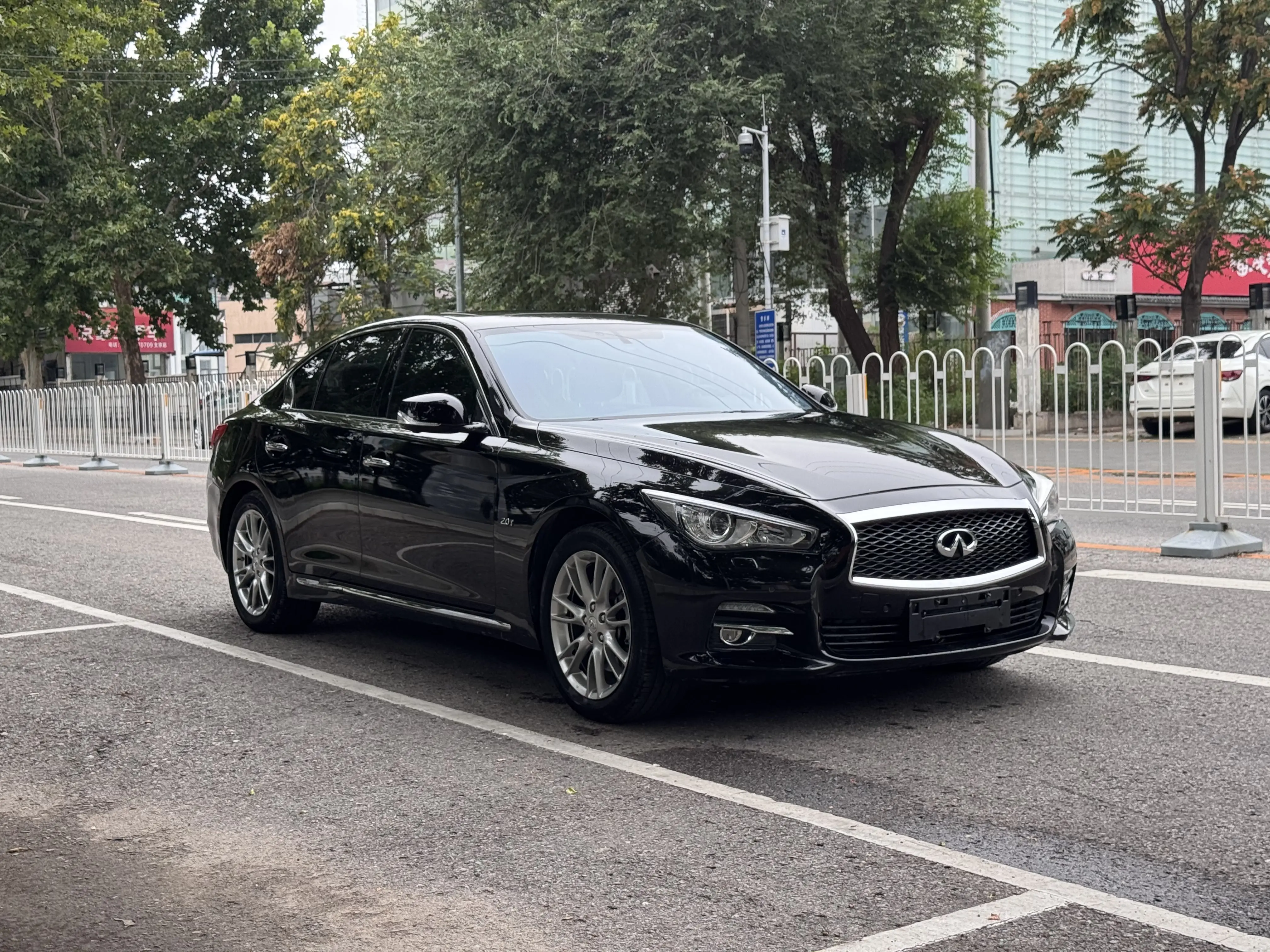 Infiniti Q50L