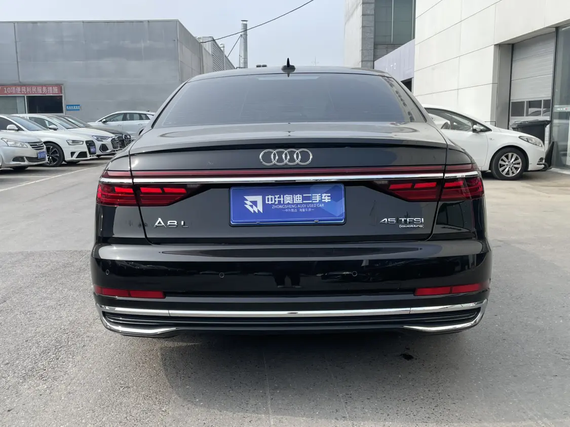 Audi A8