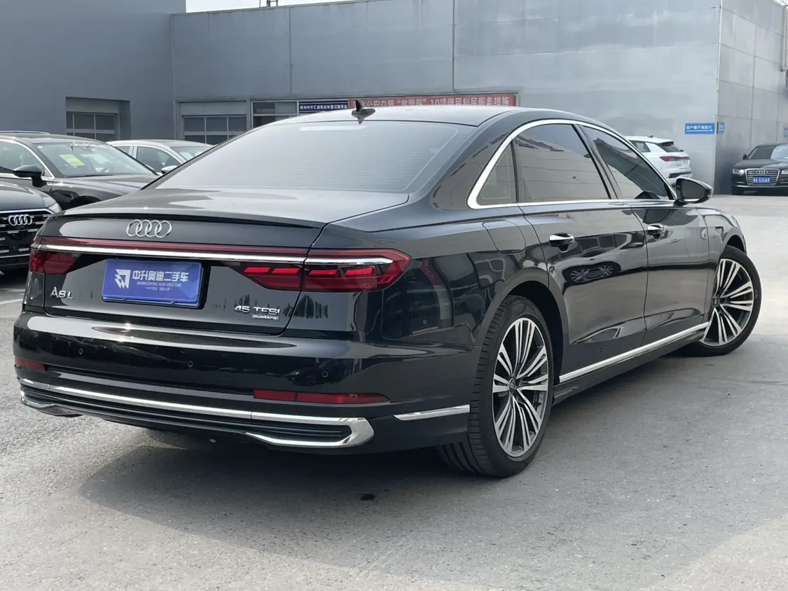 Audi A8