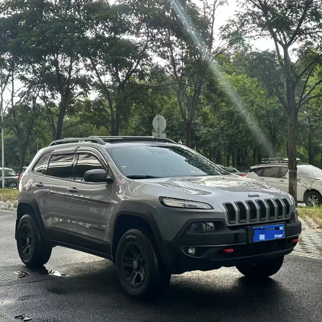 Jeep Free light (imported)