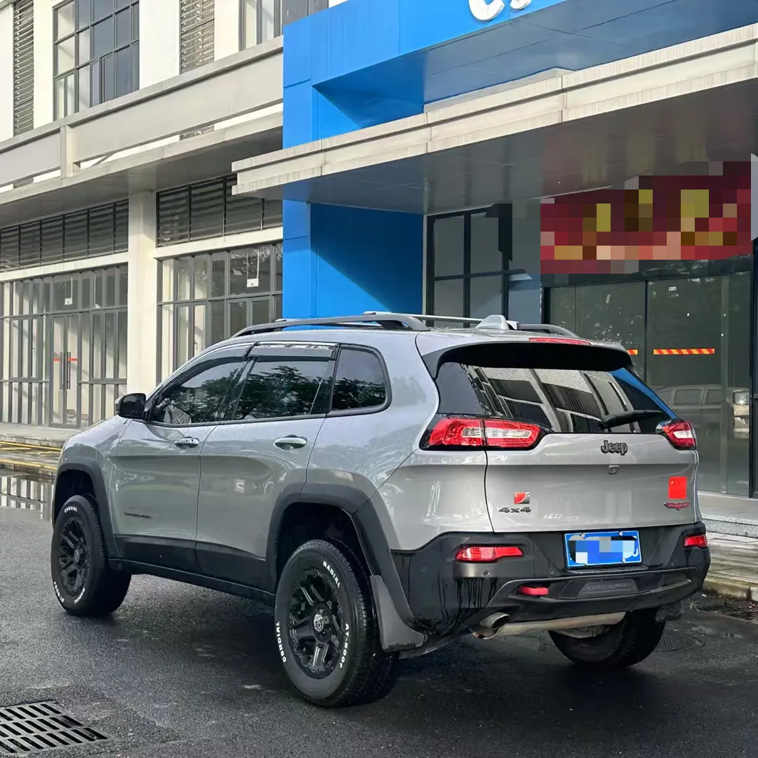 Jeep Free light (imported)