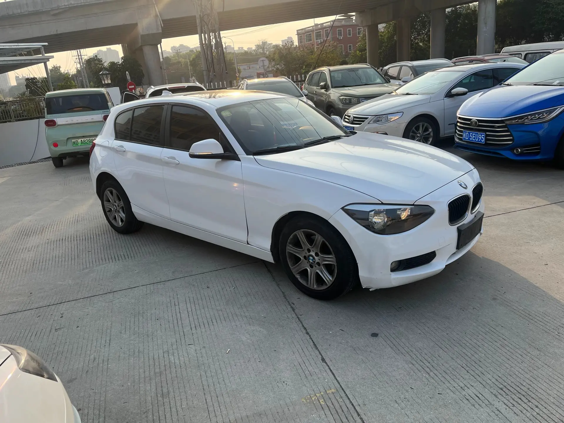 BMW 1 Series (imported)