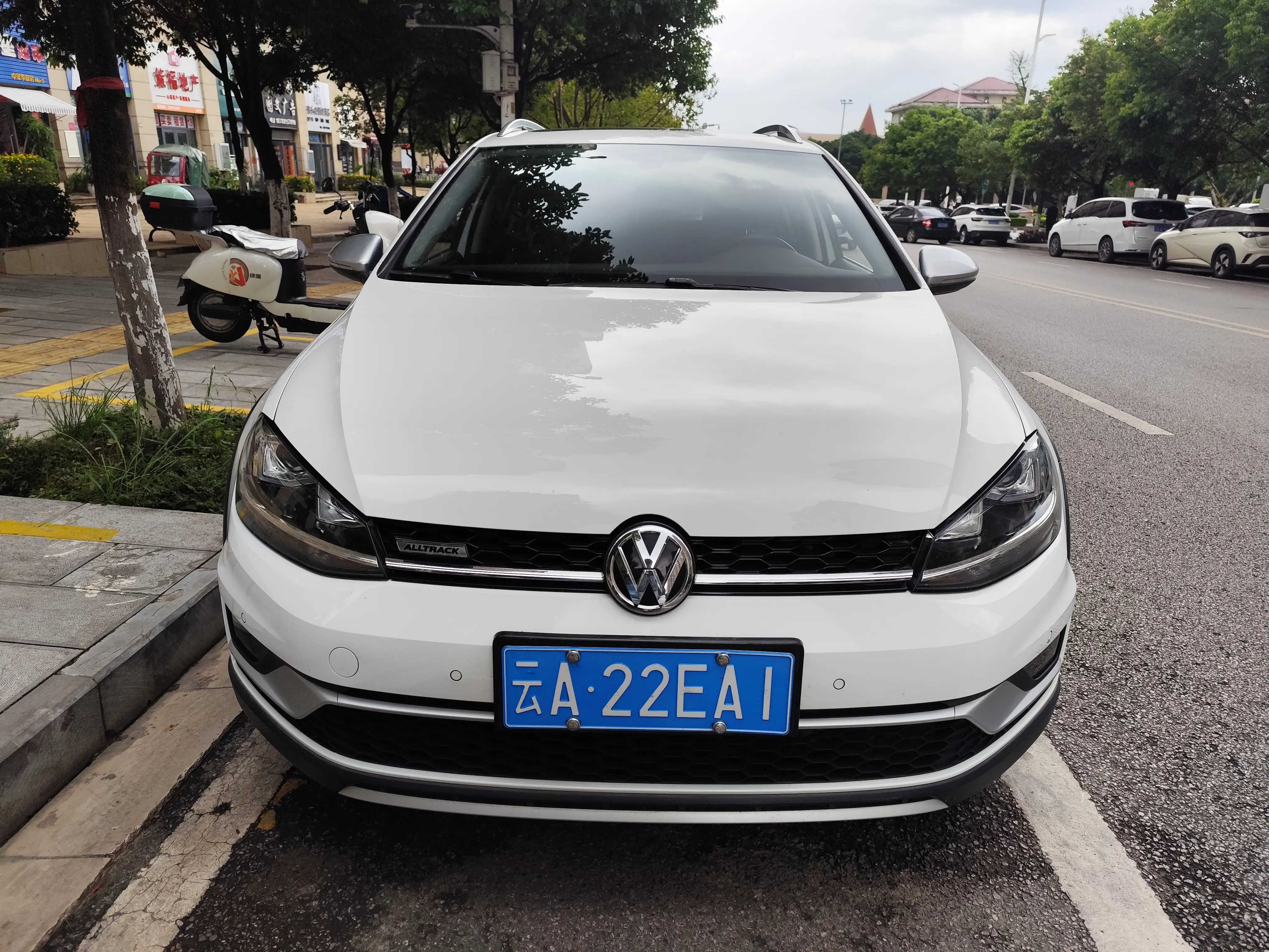 Volkswagen Golf (imported)  из Китая