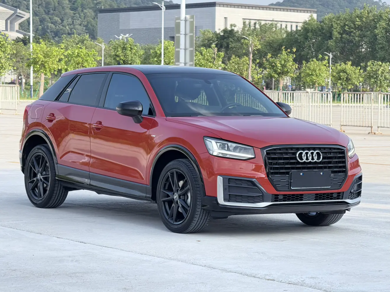 Audi Q2L