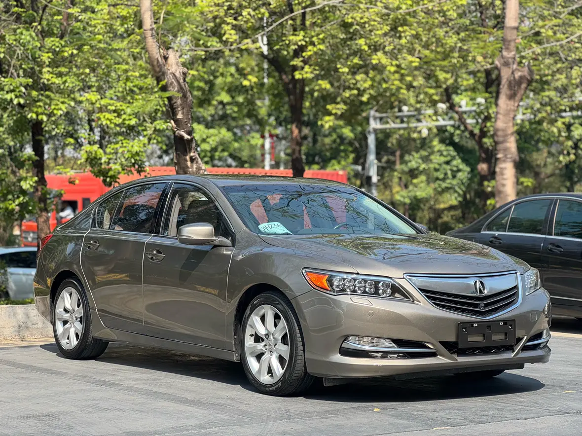 Acura RLX