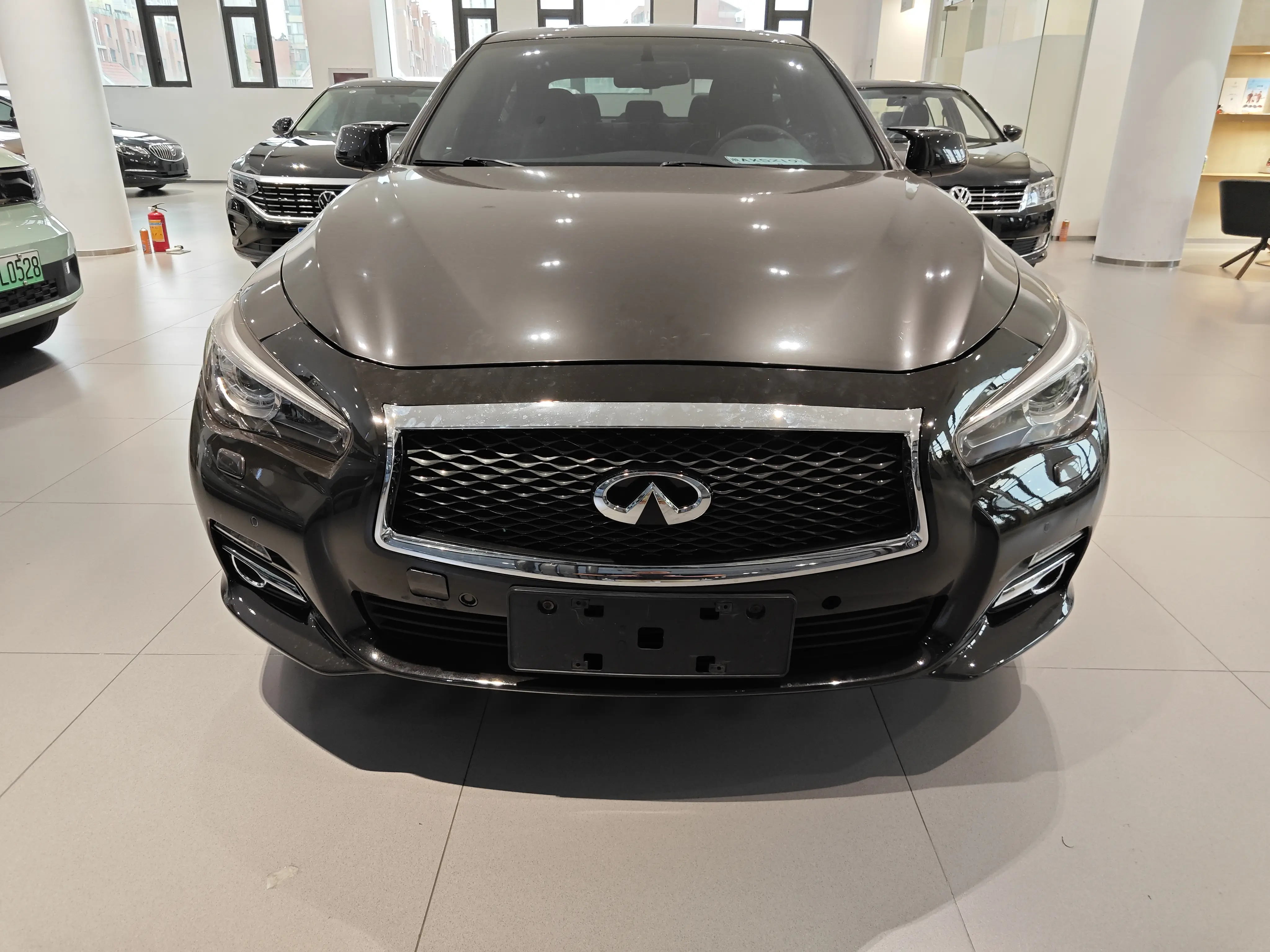 Infiniti Q50L