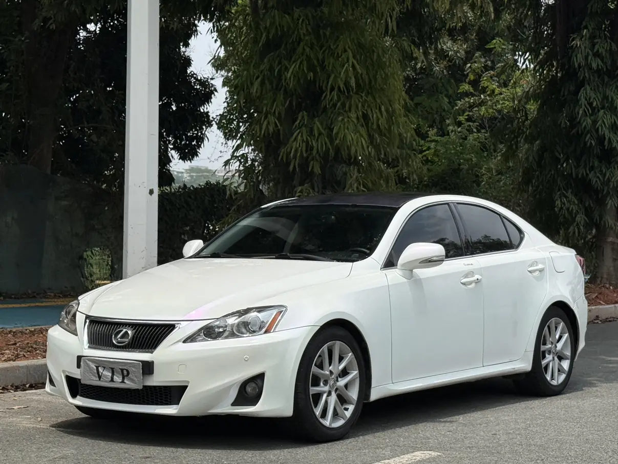 Lexus IS  из Китая