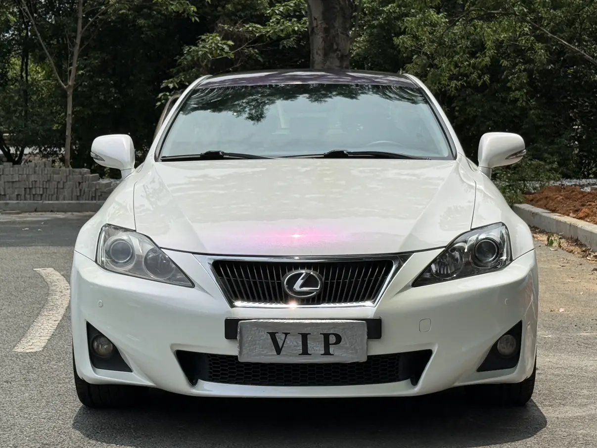Lexus IS  из Китая