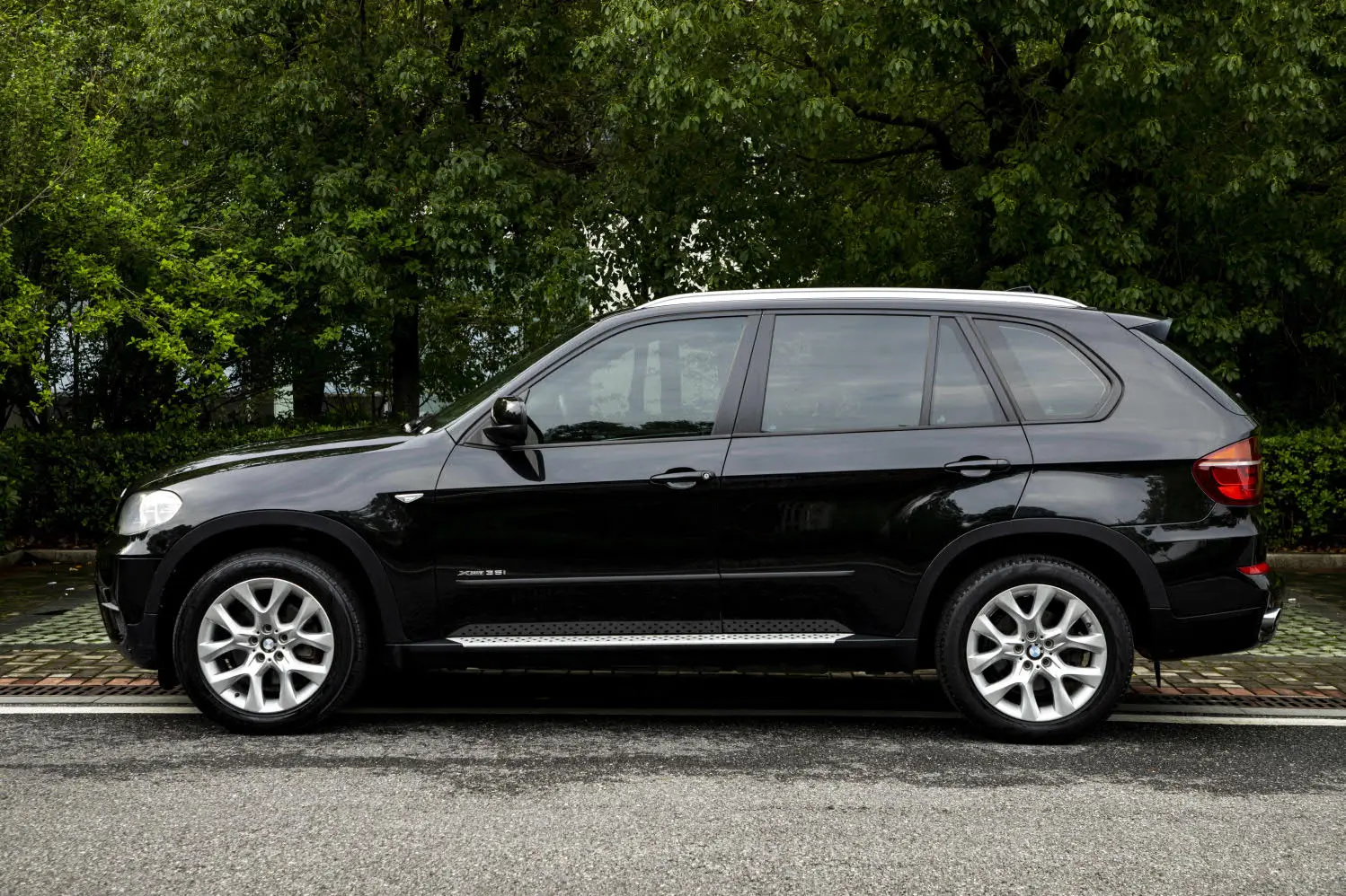 BMW X5 (imported)