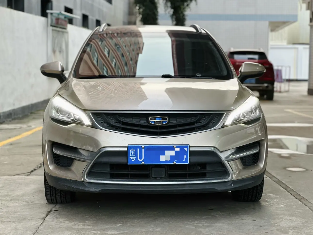 Geely Emgrand GS  из Китая