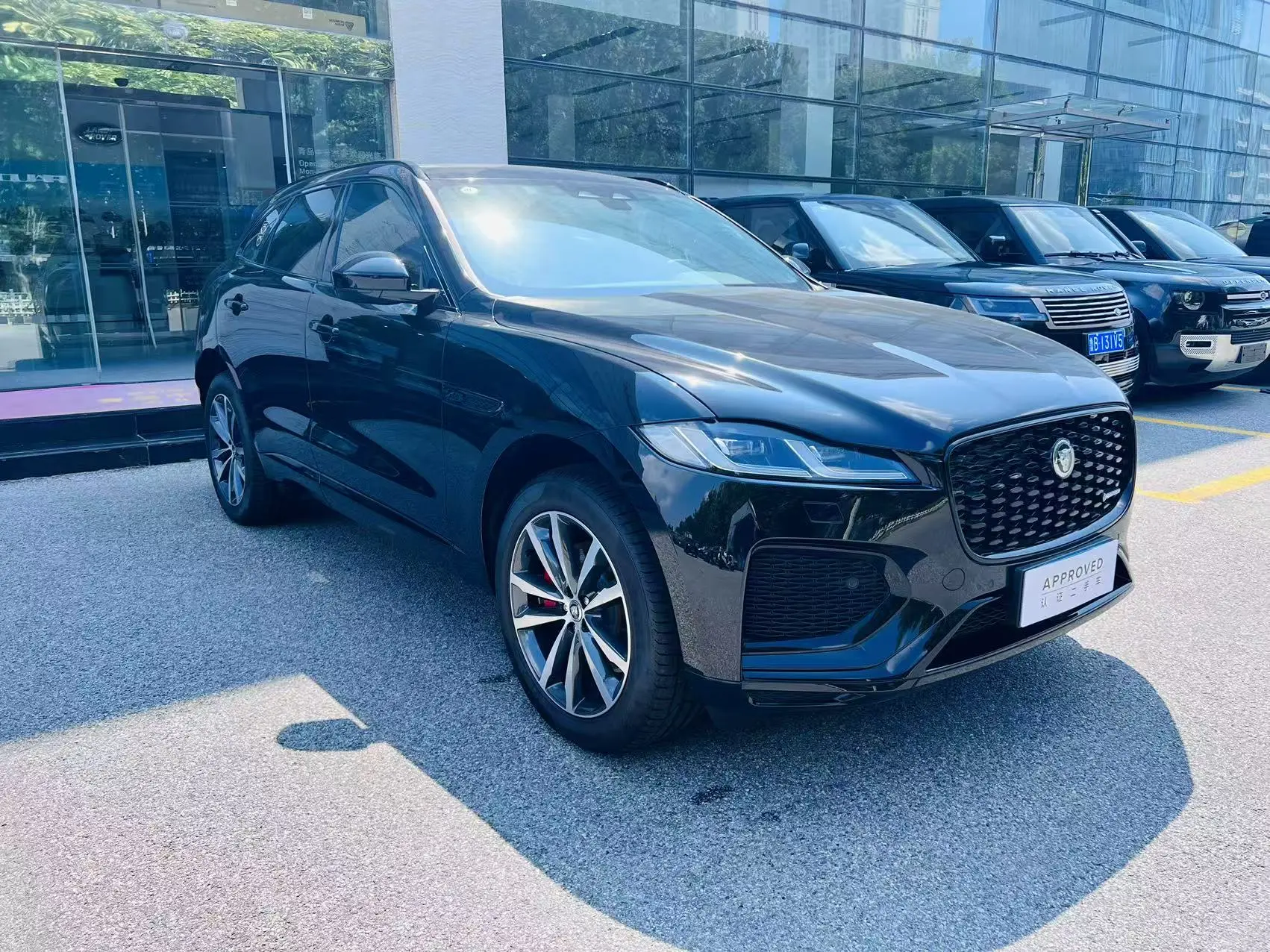 Jaguar F-PACE