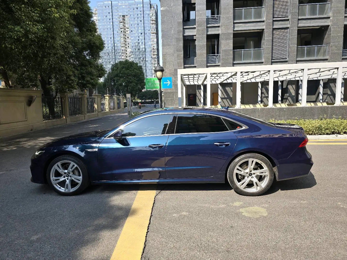 Audi A7L