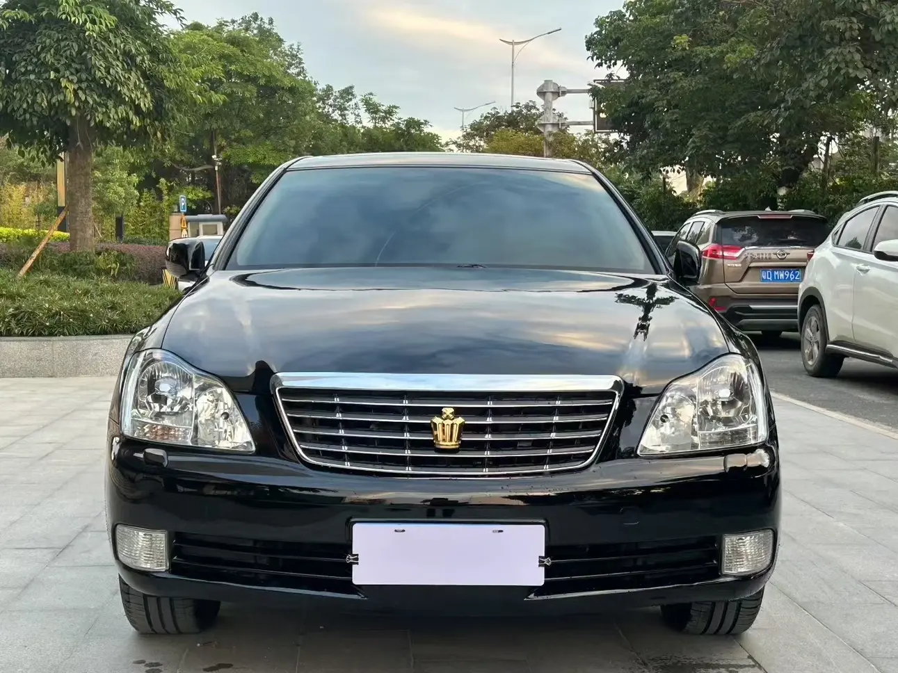 Toyota Crown  из Китая