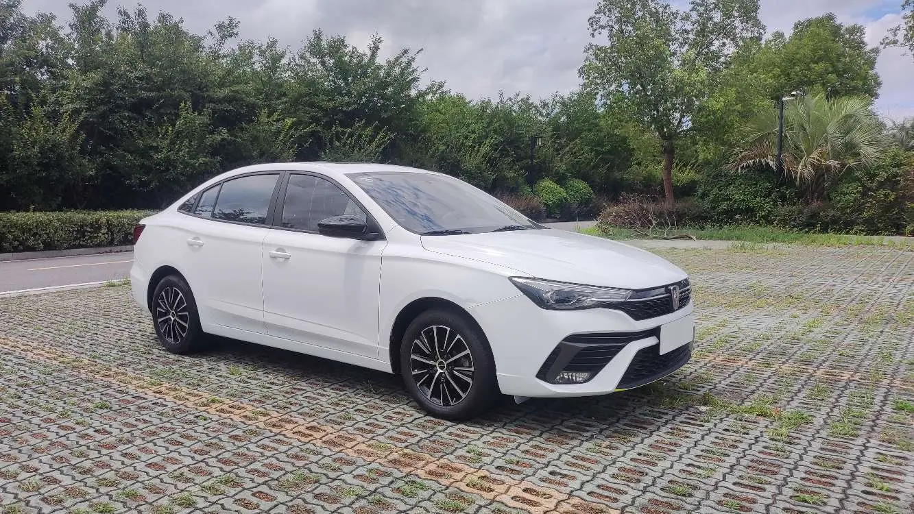 Roewe i5
