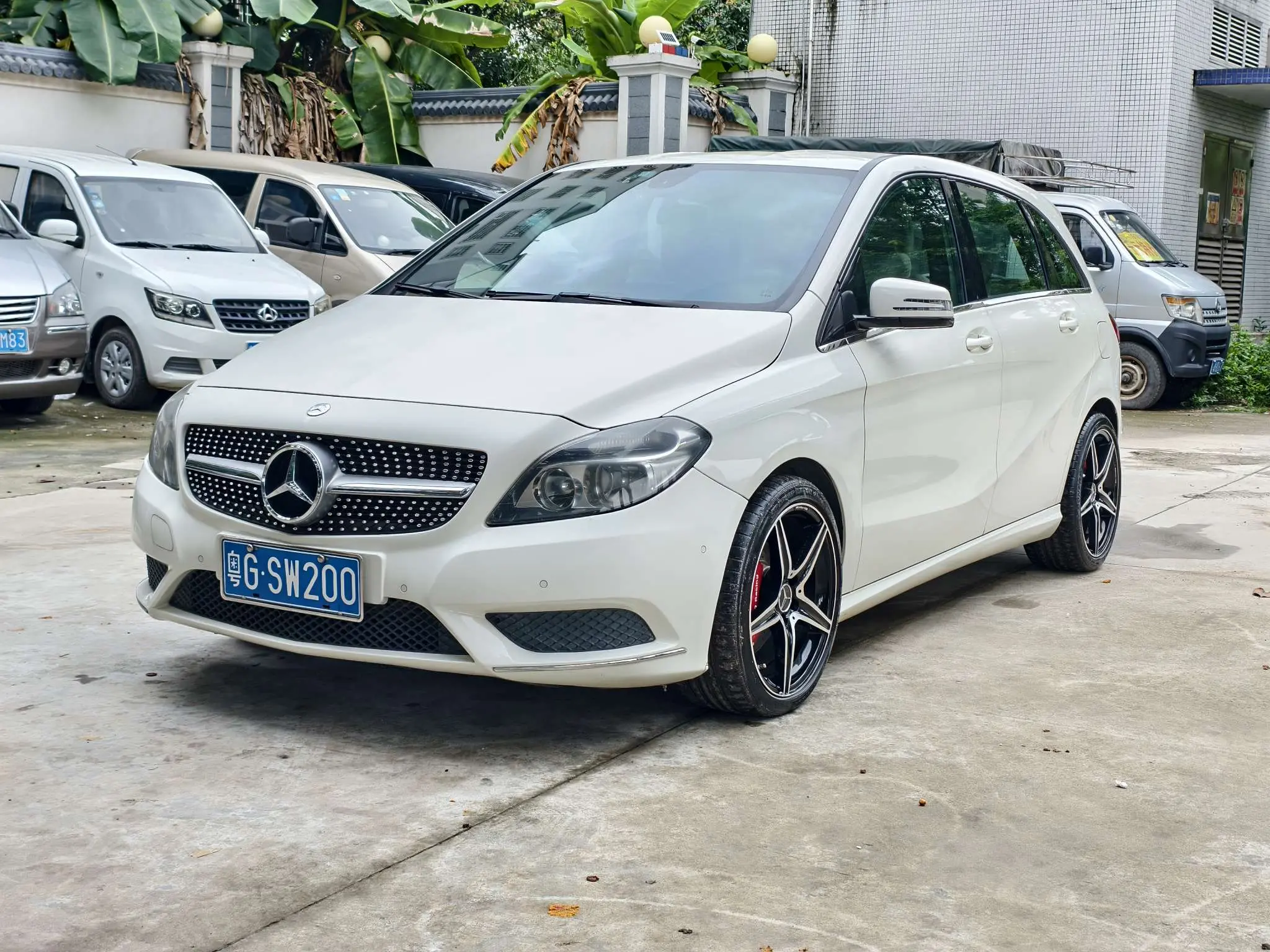 Mercedes-Benz Mercedes Benz B Class  из Китая