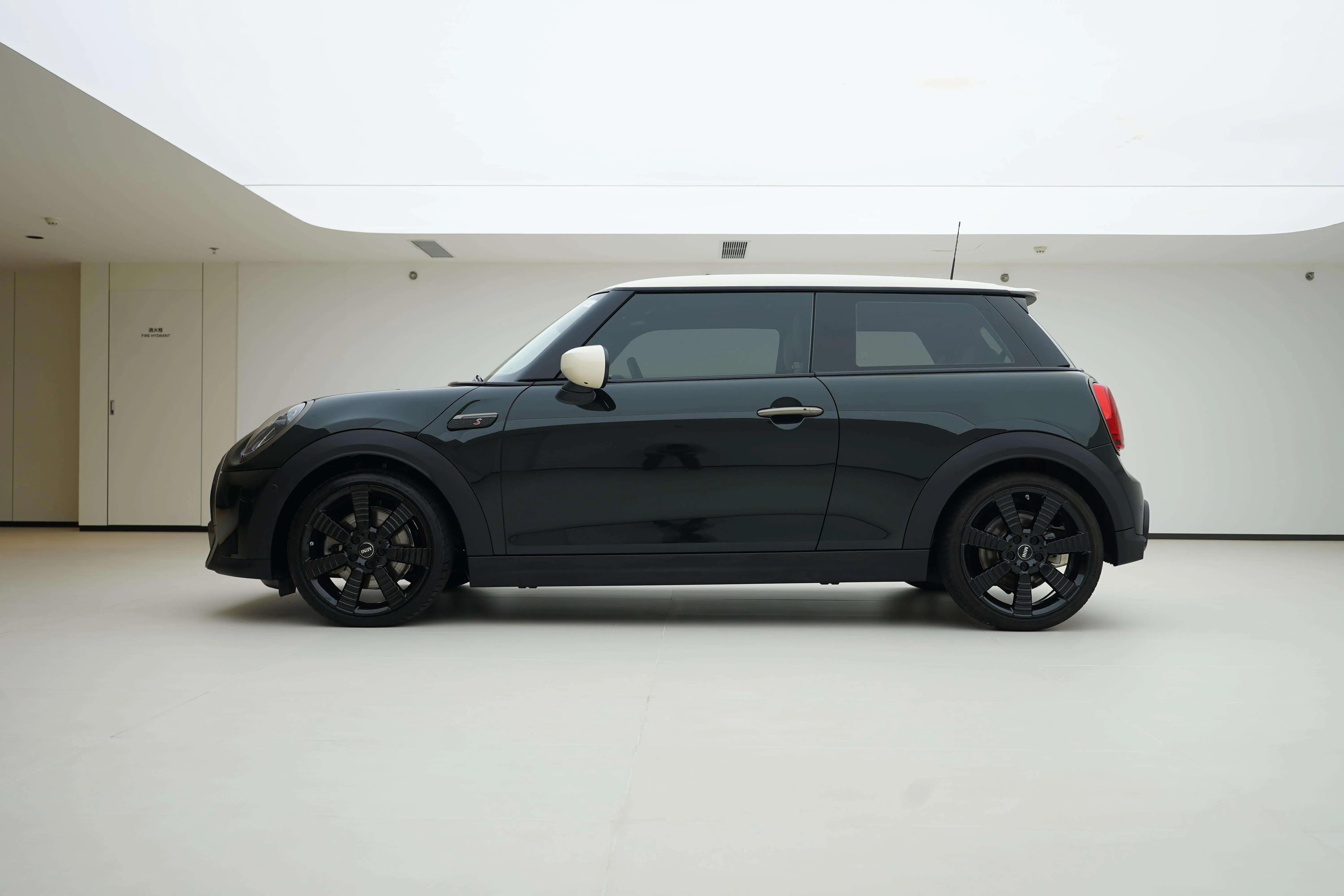 MINI MINI