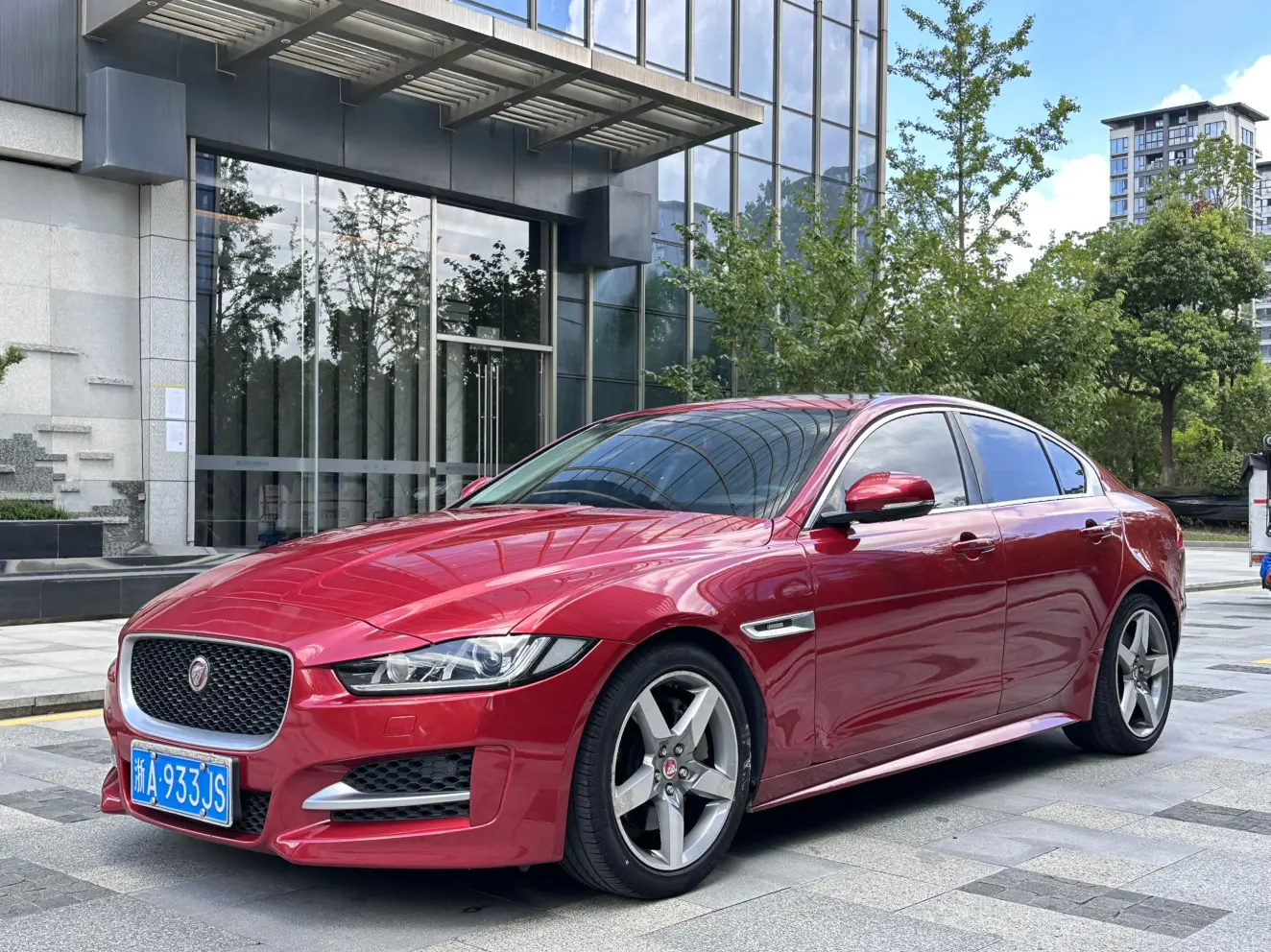 Jaguar XE