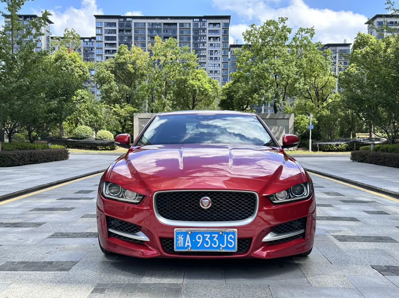 Jaguar XE