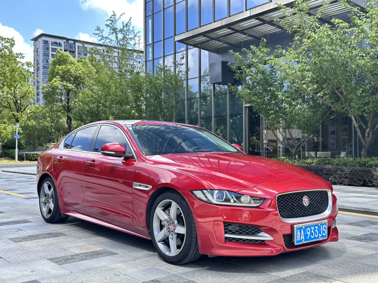 Jaguar XE