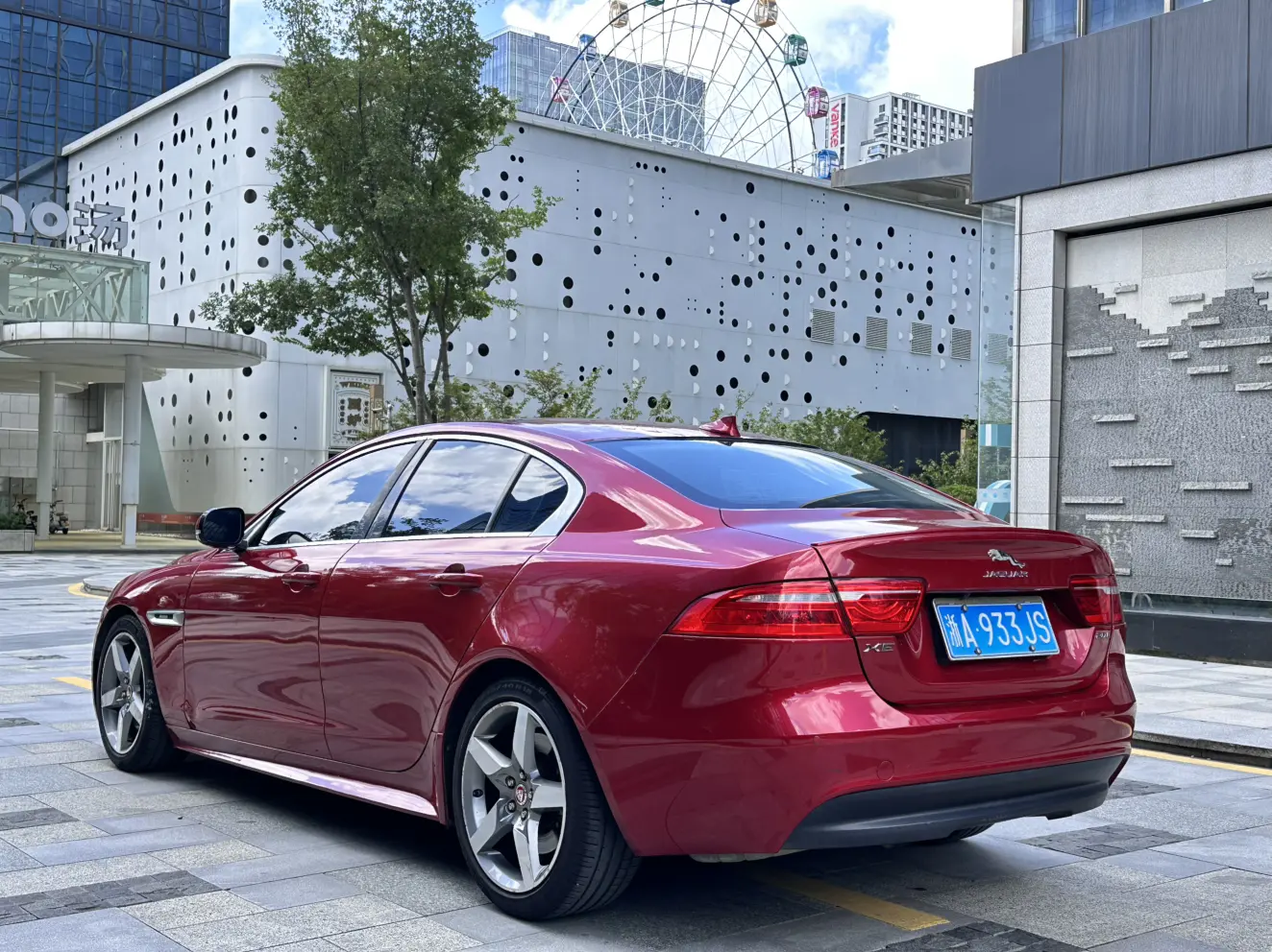 Jaguar XE