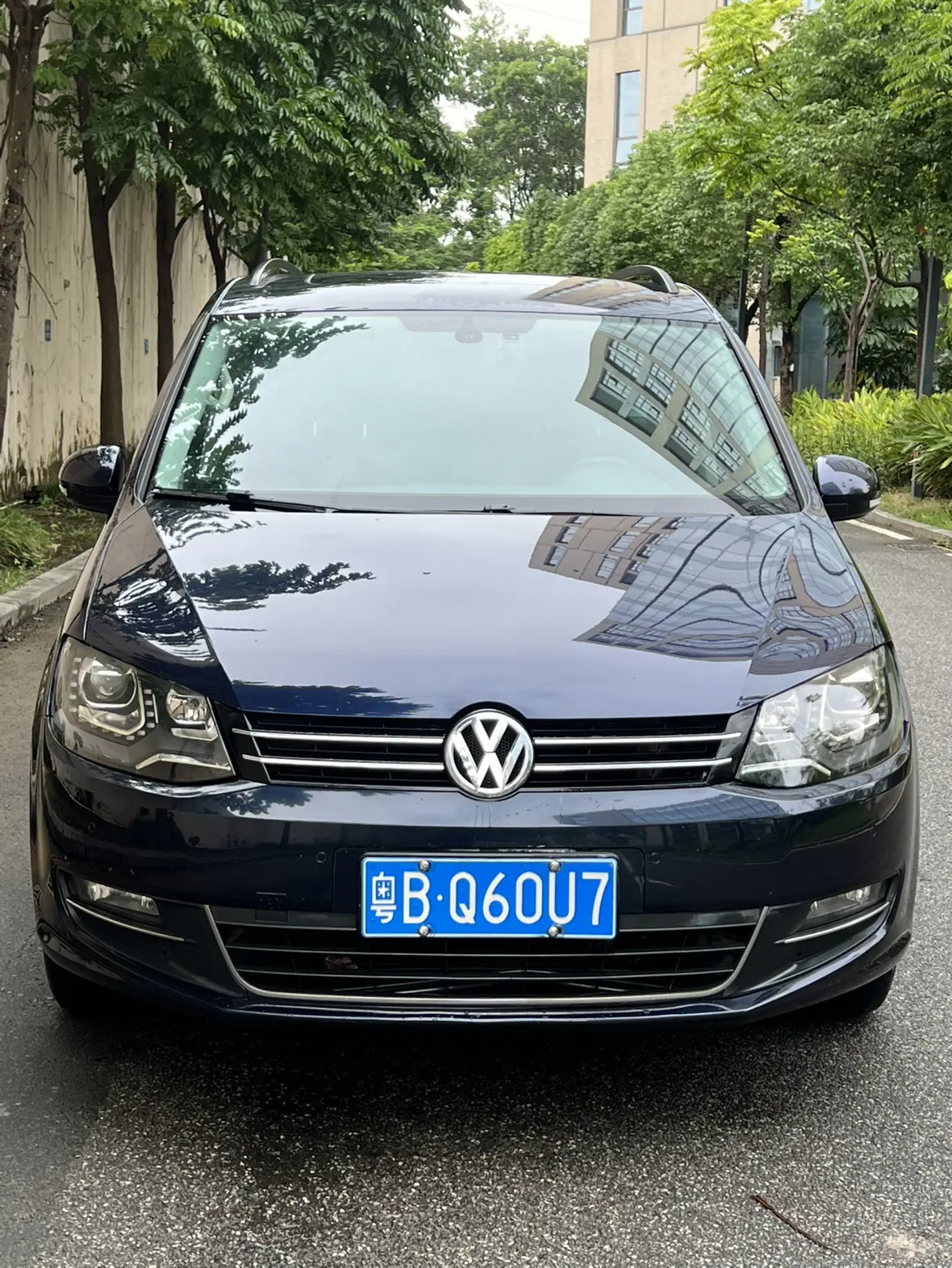 Volkswagen Sharon