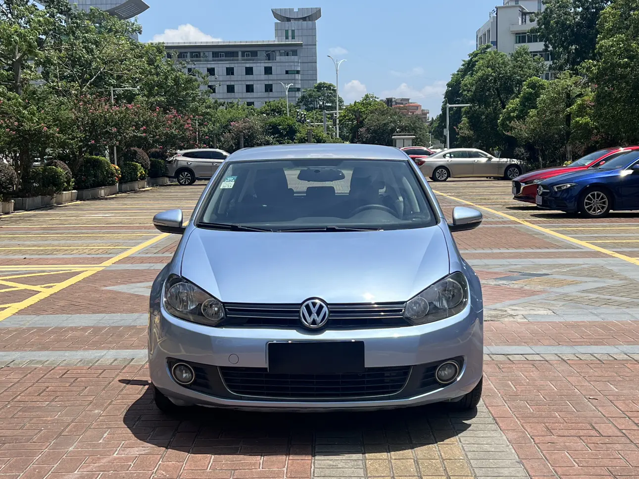 Volkswagen Golf  из Китая