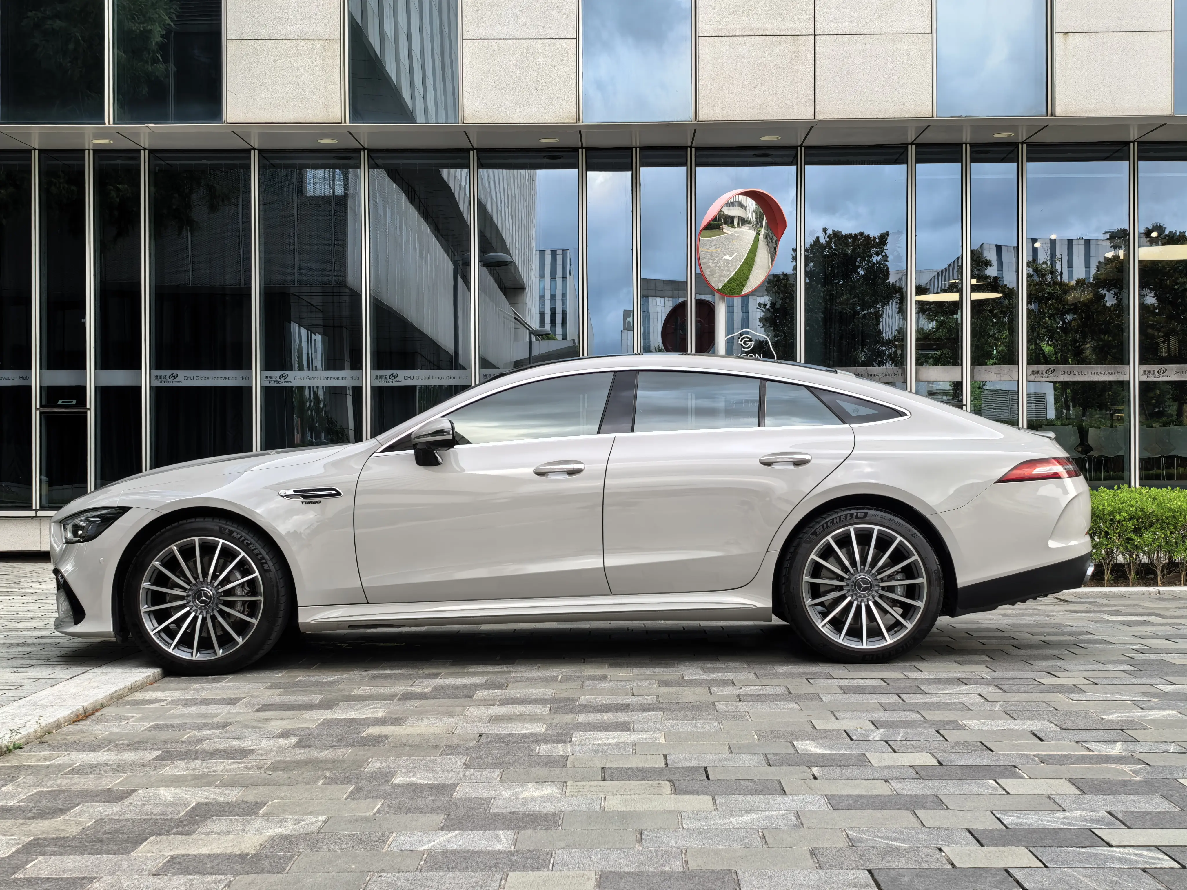 Mercedes-Benz AMG GT