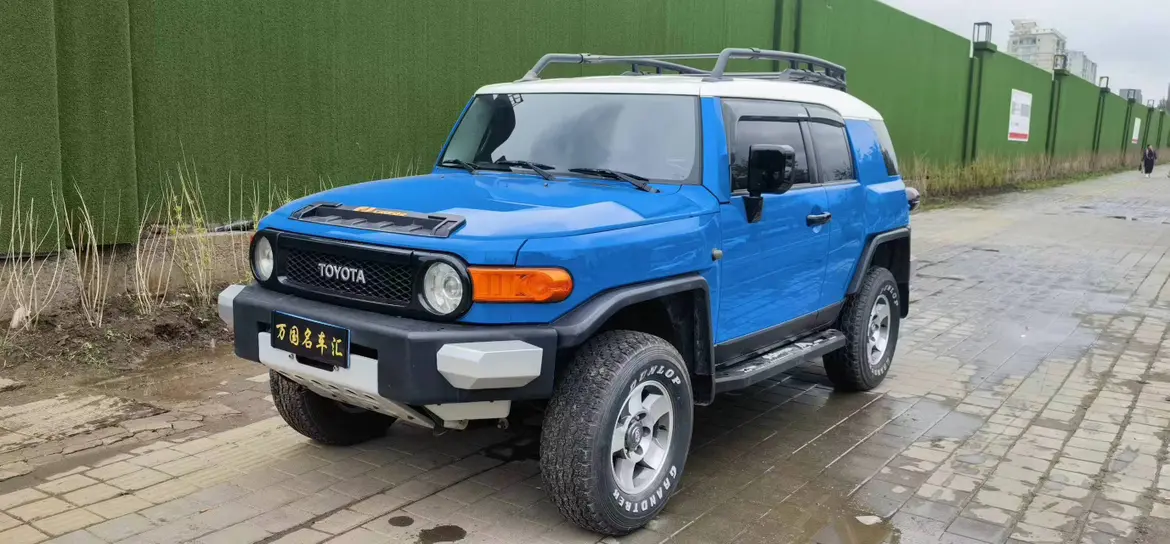Toyota FJ Cruiser  из Китая