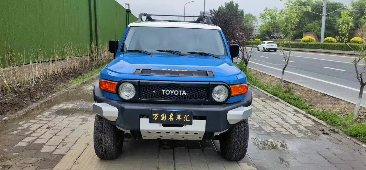 Toyota FJ Cruiser  из Китая